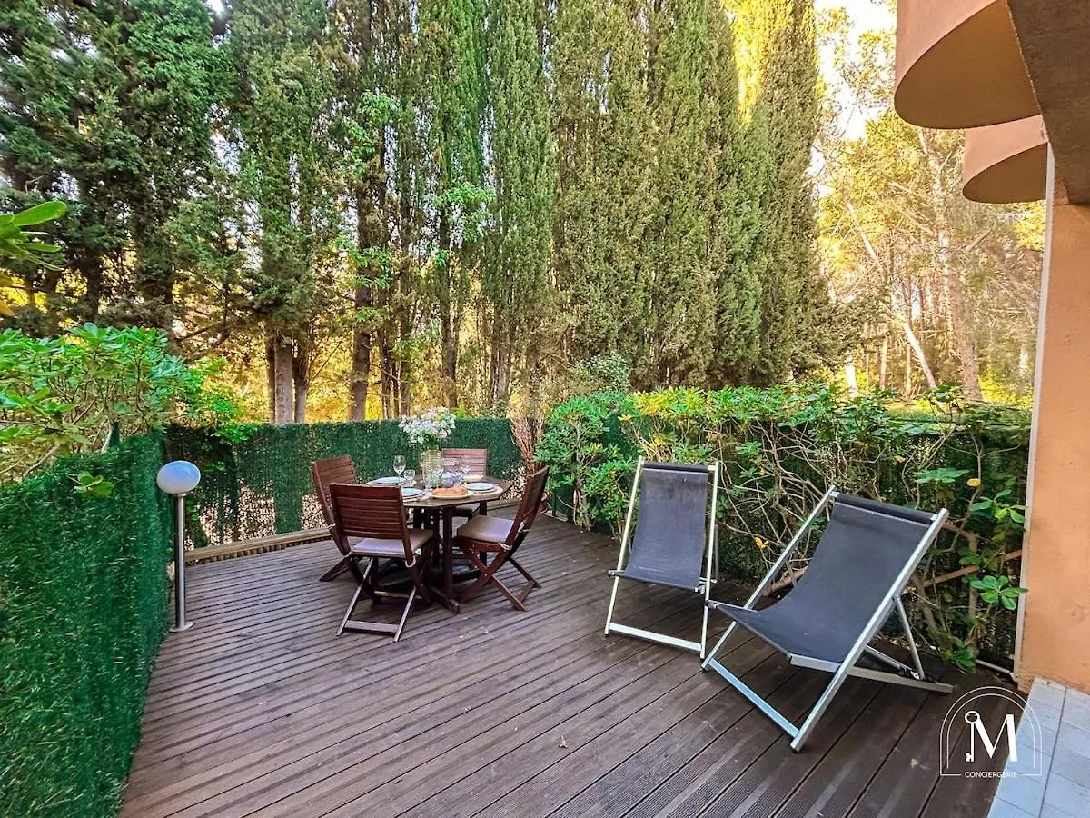 Studio Avec Jardinet Dans Residence Avec Piscine Sanary-sur-Mer Apartment