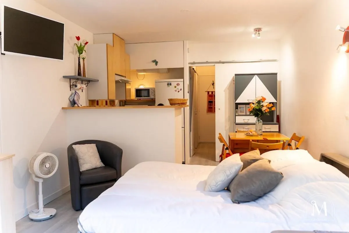 Apartment Studio Avec Jardinet Dans Residence Avec Piscine Sanary-sur-Mer